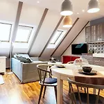 Apartment Attic On Waterfront / View / Netflix Prague