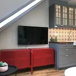 Attic On Waterfront / View / Netflix