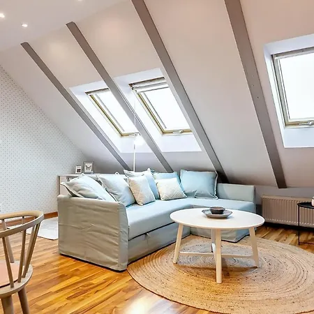 Attic On Waterfront / View / Netflix Apartment Prague