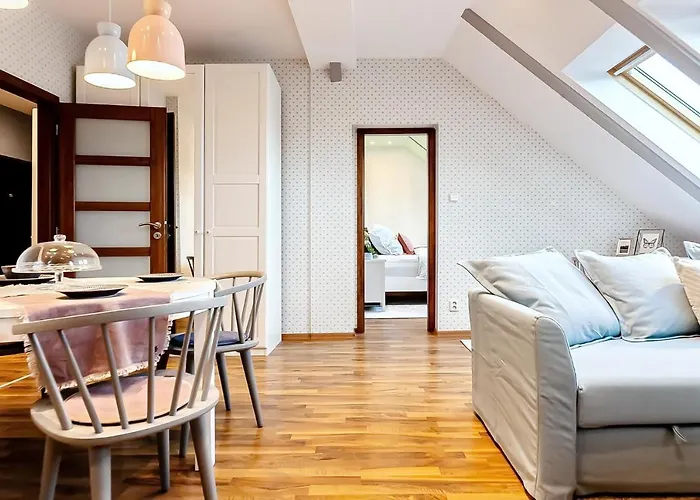 Attic On Waterfront / View / Netflix Praga