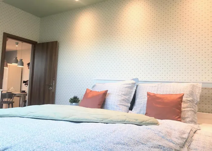 Apartment Attic On Waterfront / View / Netflix Prag